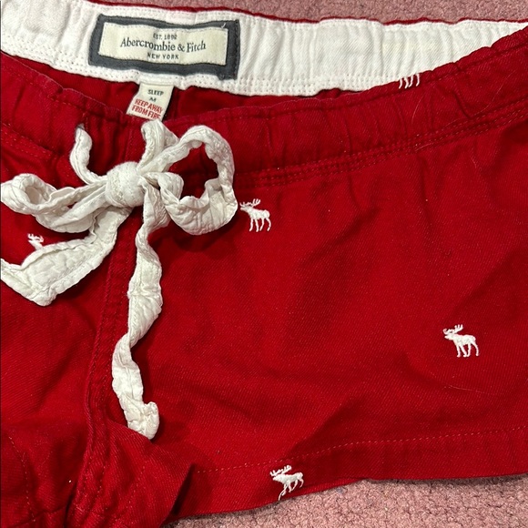 Abercrombie & Fitch Red pj shorts - Picture 3 of 4